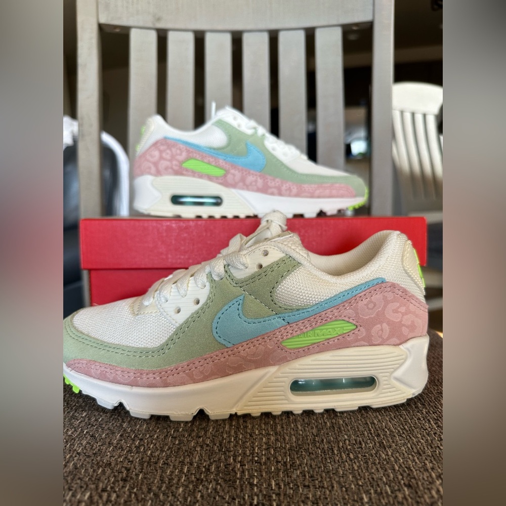 Nike Air Max 90 Leopard 6 Women’s Shoes